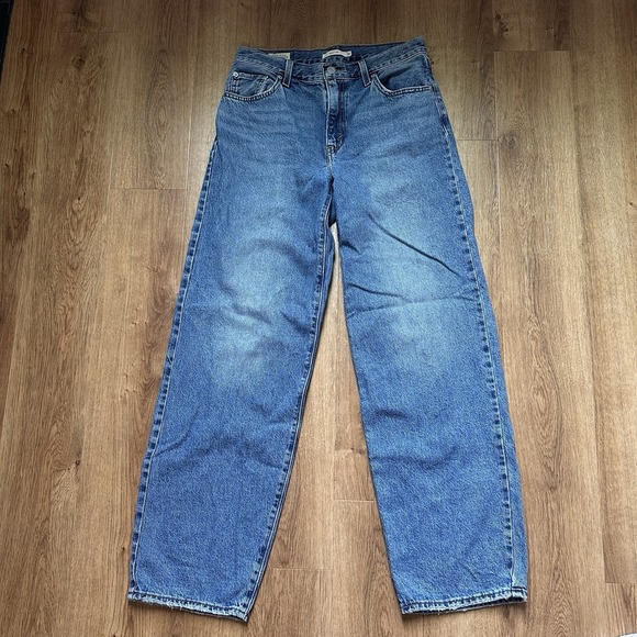 Levi's Denim - Levi's Women's Baggy Dad Jeans In Own It Stone Medium Wash 26 X 32